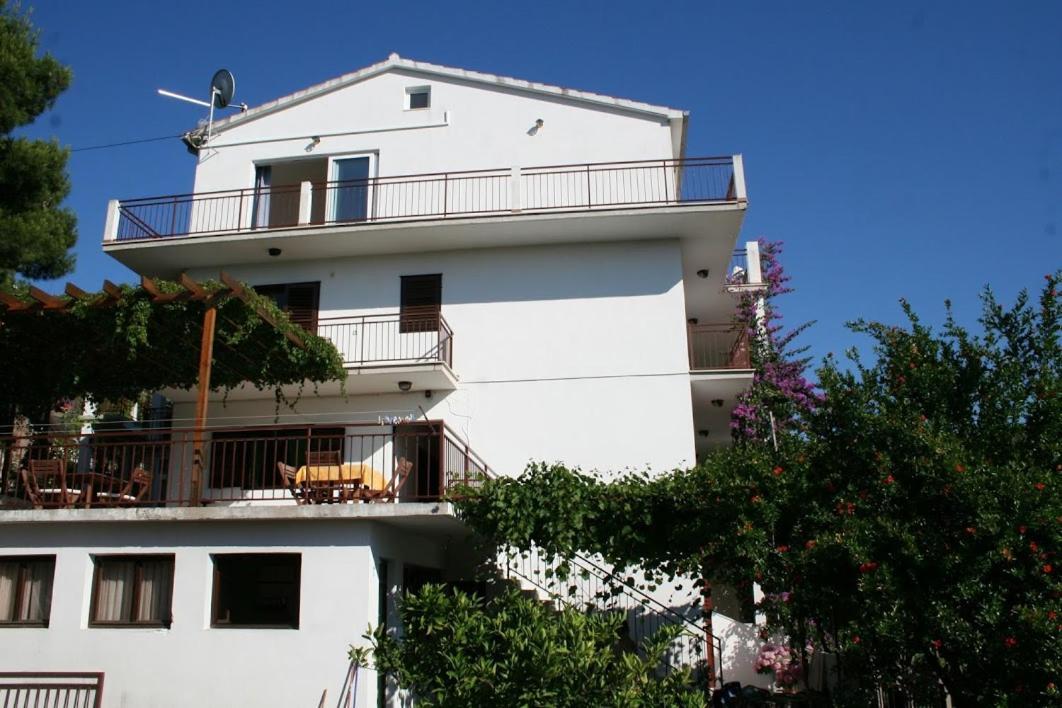 Apartmani Mladina Jelsa  Esterno foto