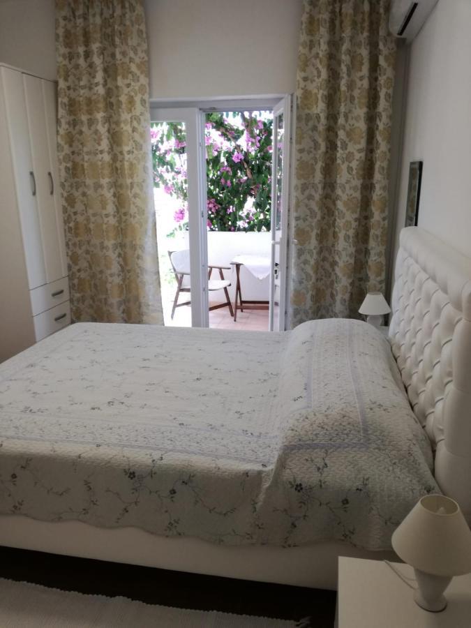 Apartmani Mladina Jelsa  Esterno foto
