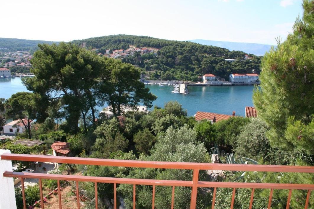 Apartmani Mladina Jelsa  Esterno foto